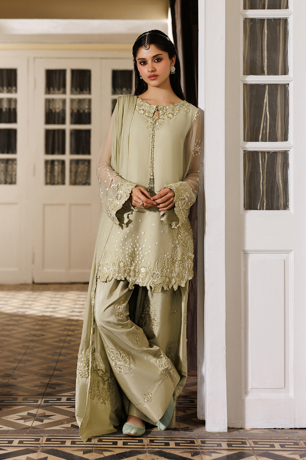 green emerald velvet dress Amazon.com: Floral Wedding Dresses for Women Boho Embroidered Maxi Wedding  Dress V-Neck Long Sleeve Chiffon Bridal Gown Ivory One Size : Clothing,  Shoes & Jewelry