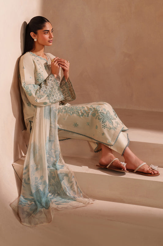UE-605 Embroidered Lawn - Iznik