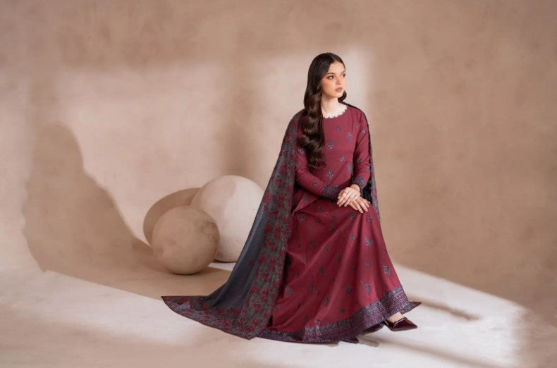 Winter Wardrobe: A Sneak Peek into Iznik’s Exclusive and Premium Fashion Finds Collection