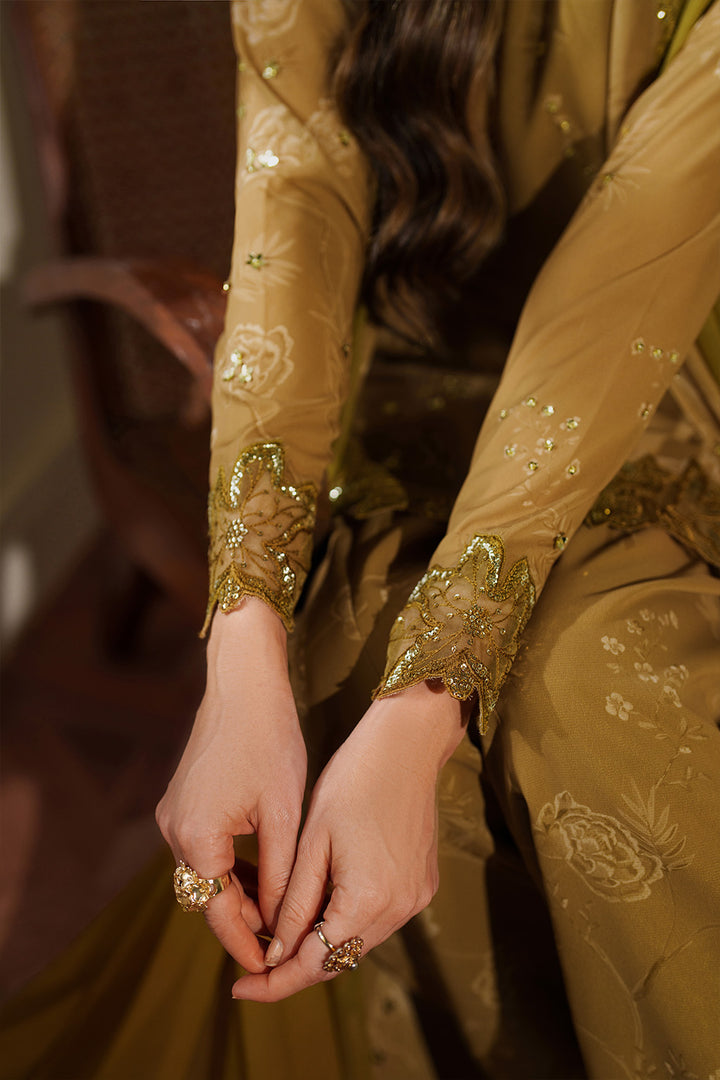 UE-545  Printed Formals