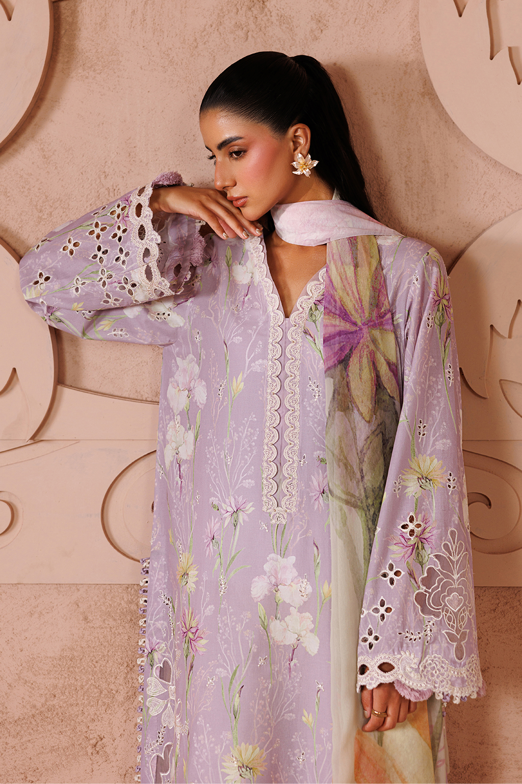 UE-709 Embroidered Lawn