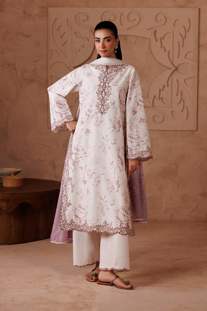 UE-704  Printed Lawn