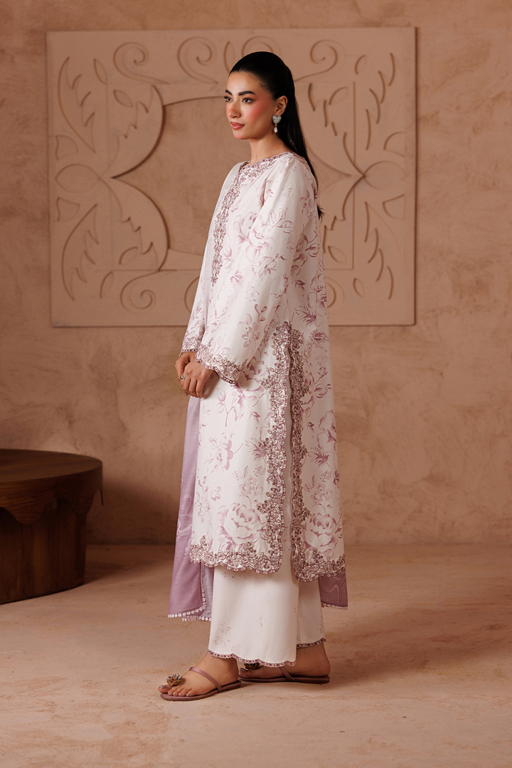 UE-704  Printed Lawn