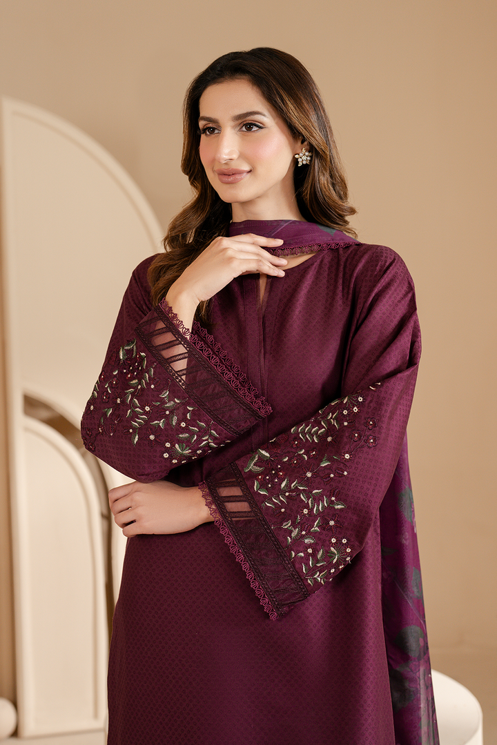 UE-463  Embroidered Lawn - Iznik