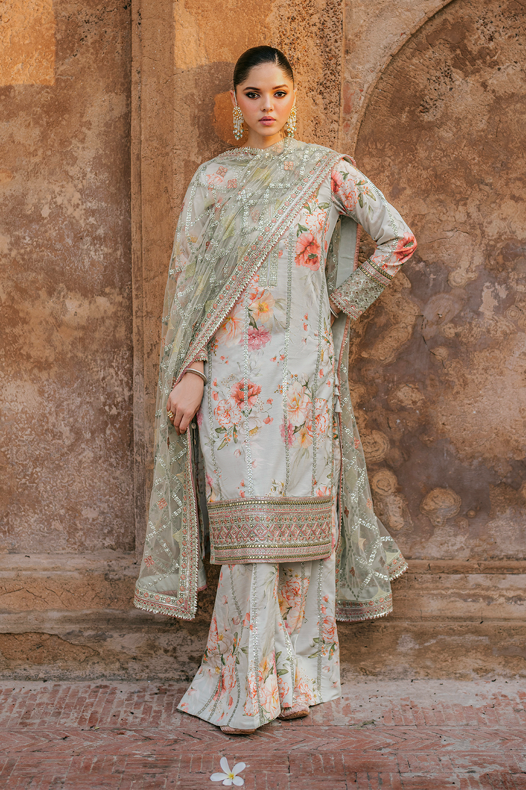 UE-311 Embroidered Raw Silk - Iznik