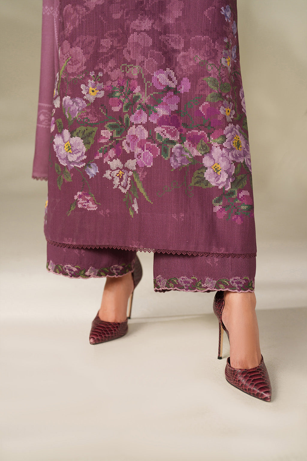 UE-566 Printed Khaddar