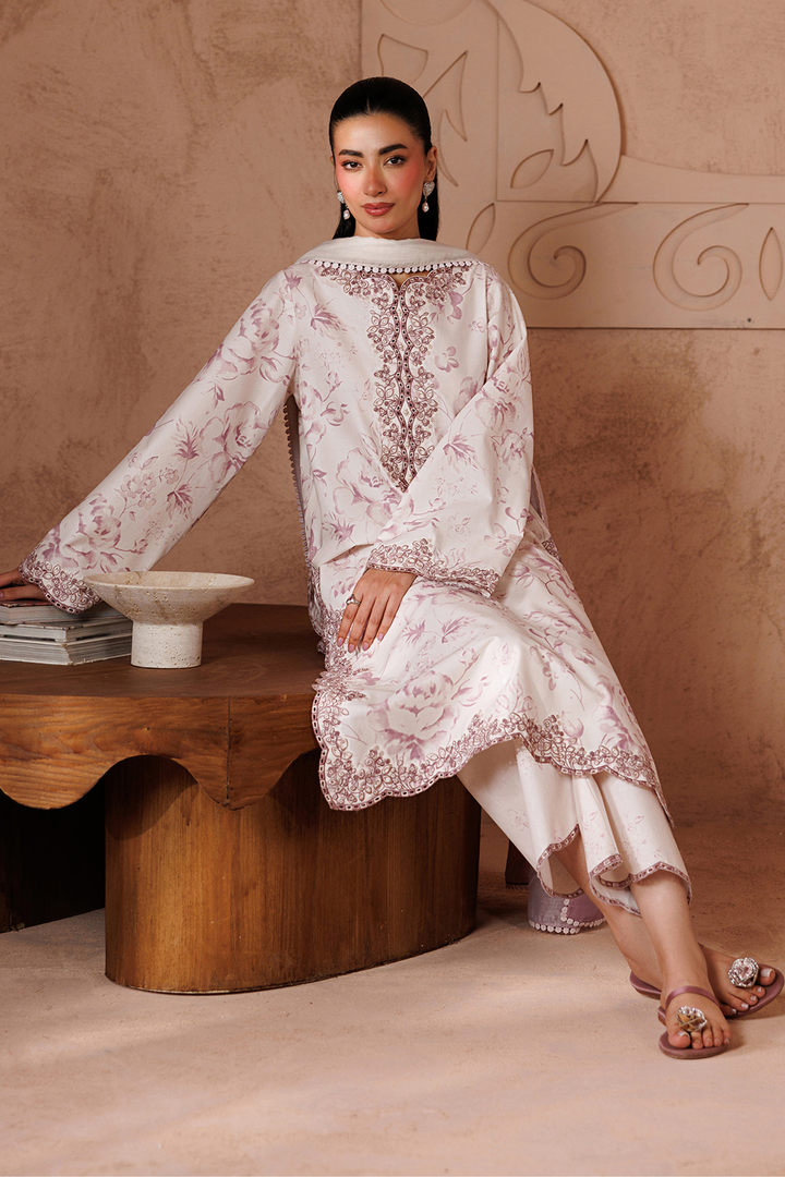 UE-704  Printed Lawn