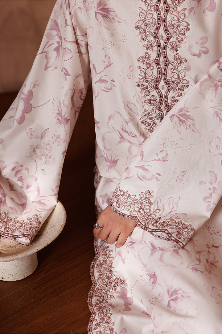 UE-704  Printed Lawn