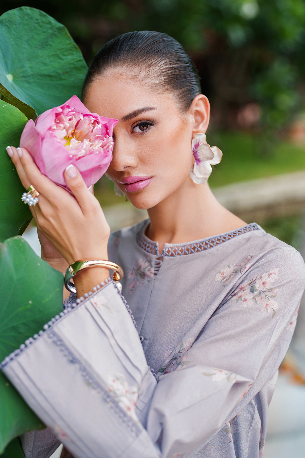 IP-313 Printed Lawn - Iznik