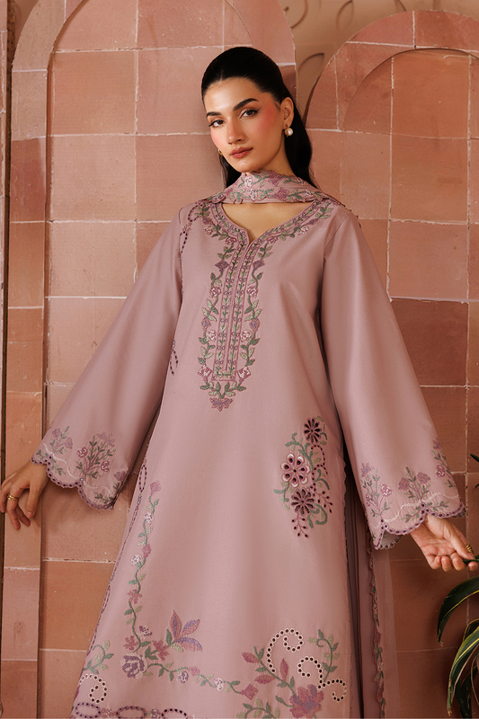 UE-700 Embroidered Lawn - Iznik