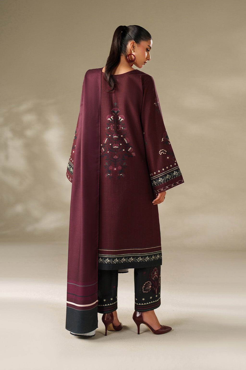 UE-570 Printed Khaddar