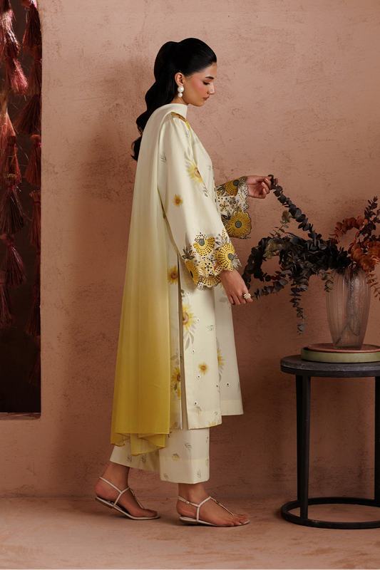 UE-711 Embroidered Lawn - Iznik