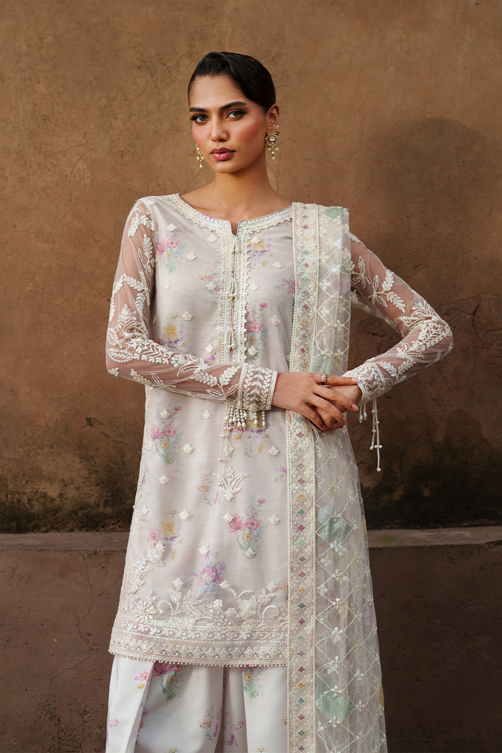 UE-534 Embroidered Net - Iznik