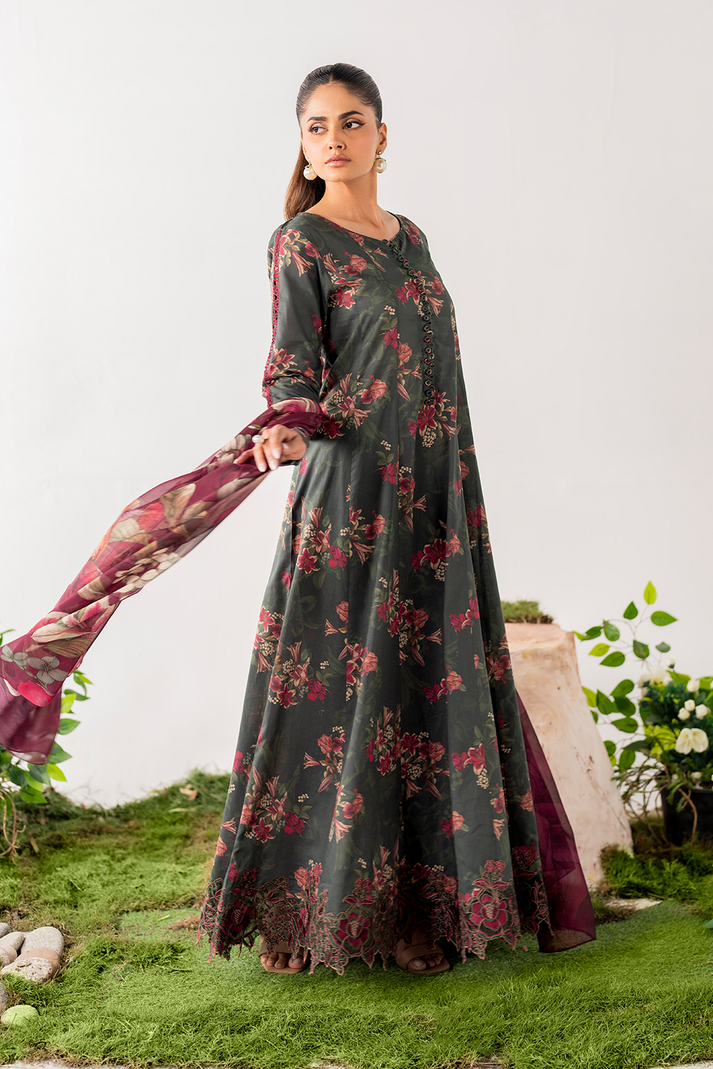 UE-283 Printed Lawn