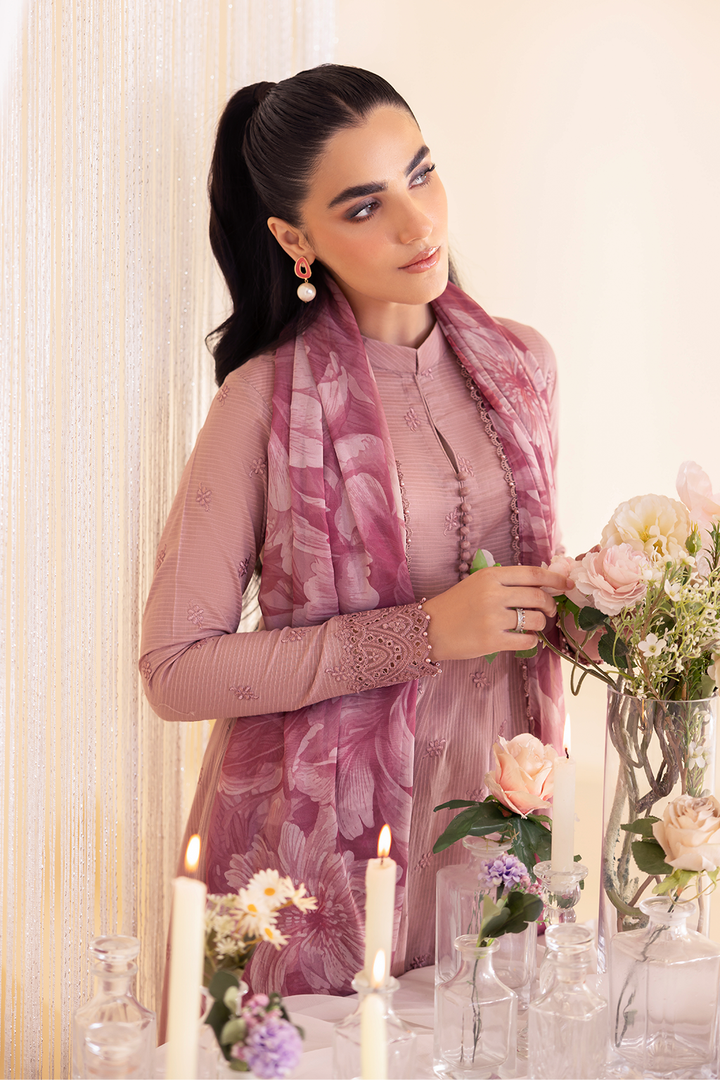 UE-262 Embroidered Lawn