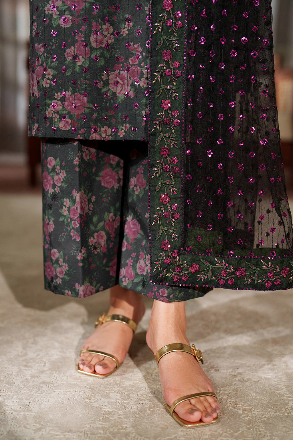 UE-537 Printed Formals