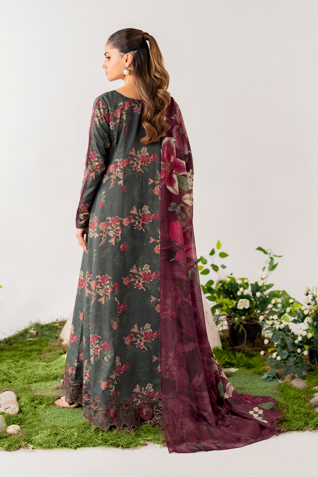 UE-283 Printed Lawn