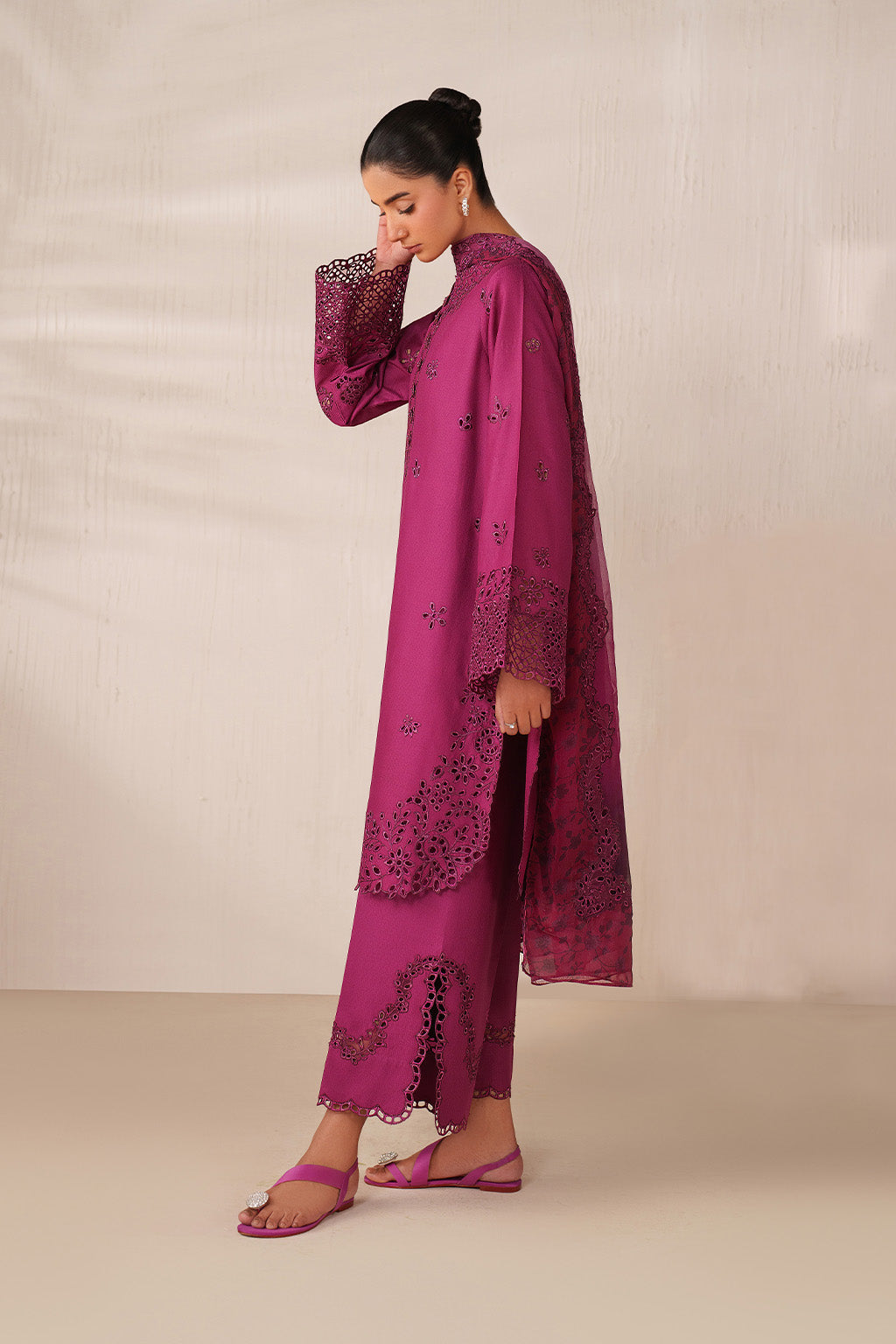 UE-593 Embroidered Textured Lawn