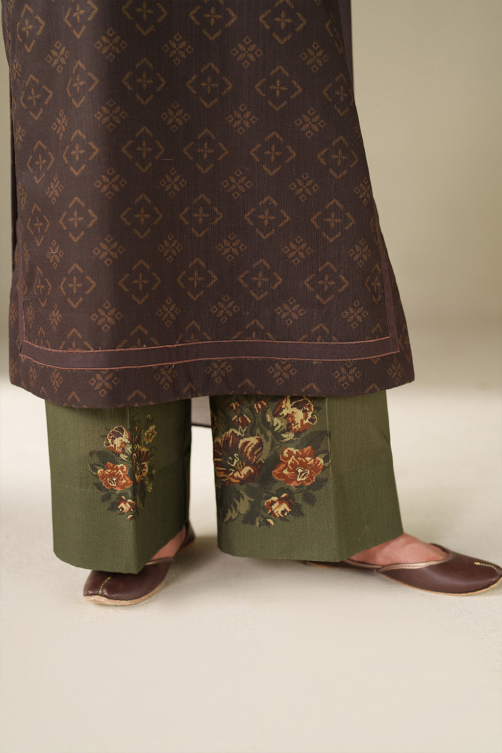 UE-564 Printed Khaddar