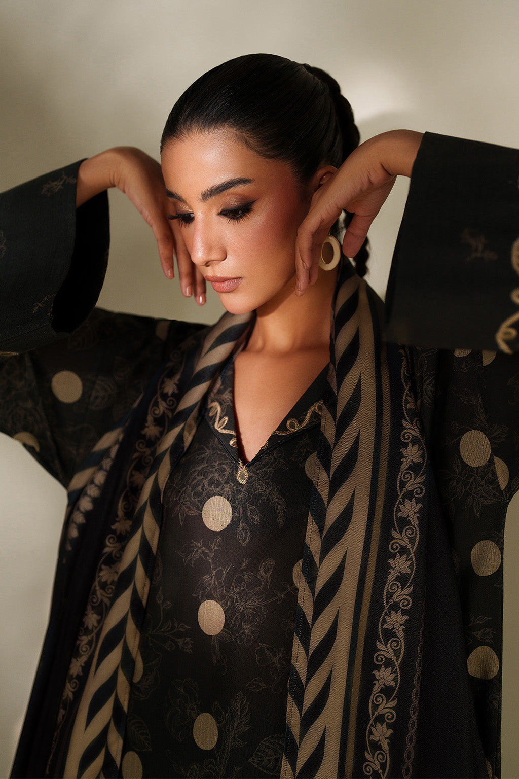 UE-571 Printed Khaddar