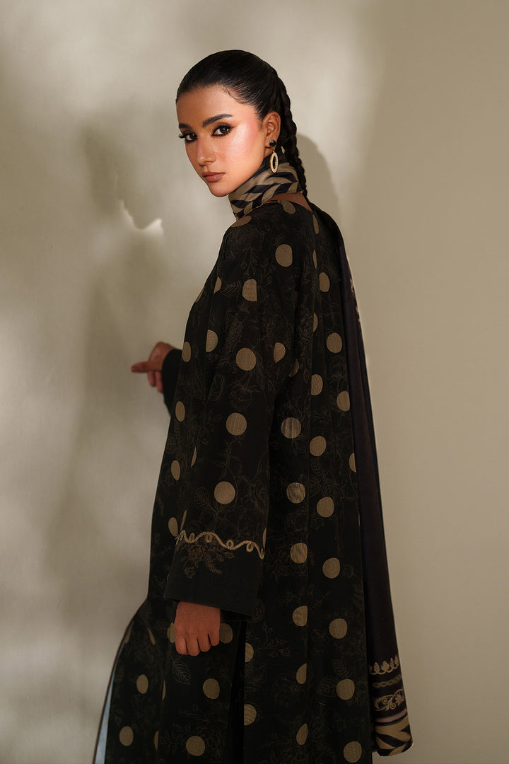 UE-571 Printed Khaddar