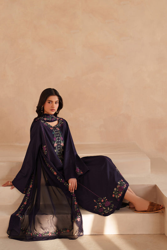 UE-599 Embroidered Lawn - Iznik