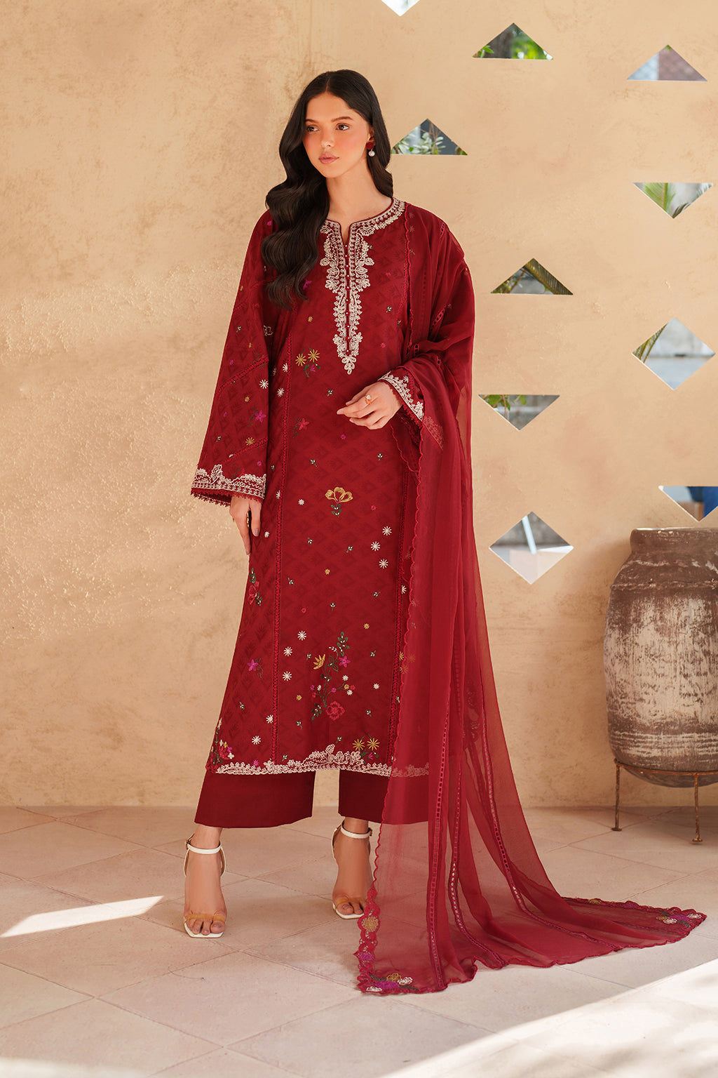 EL-02 Embroidered Lawn