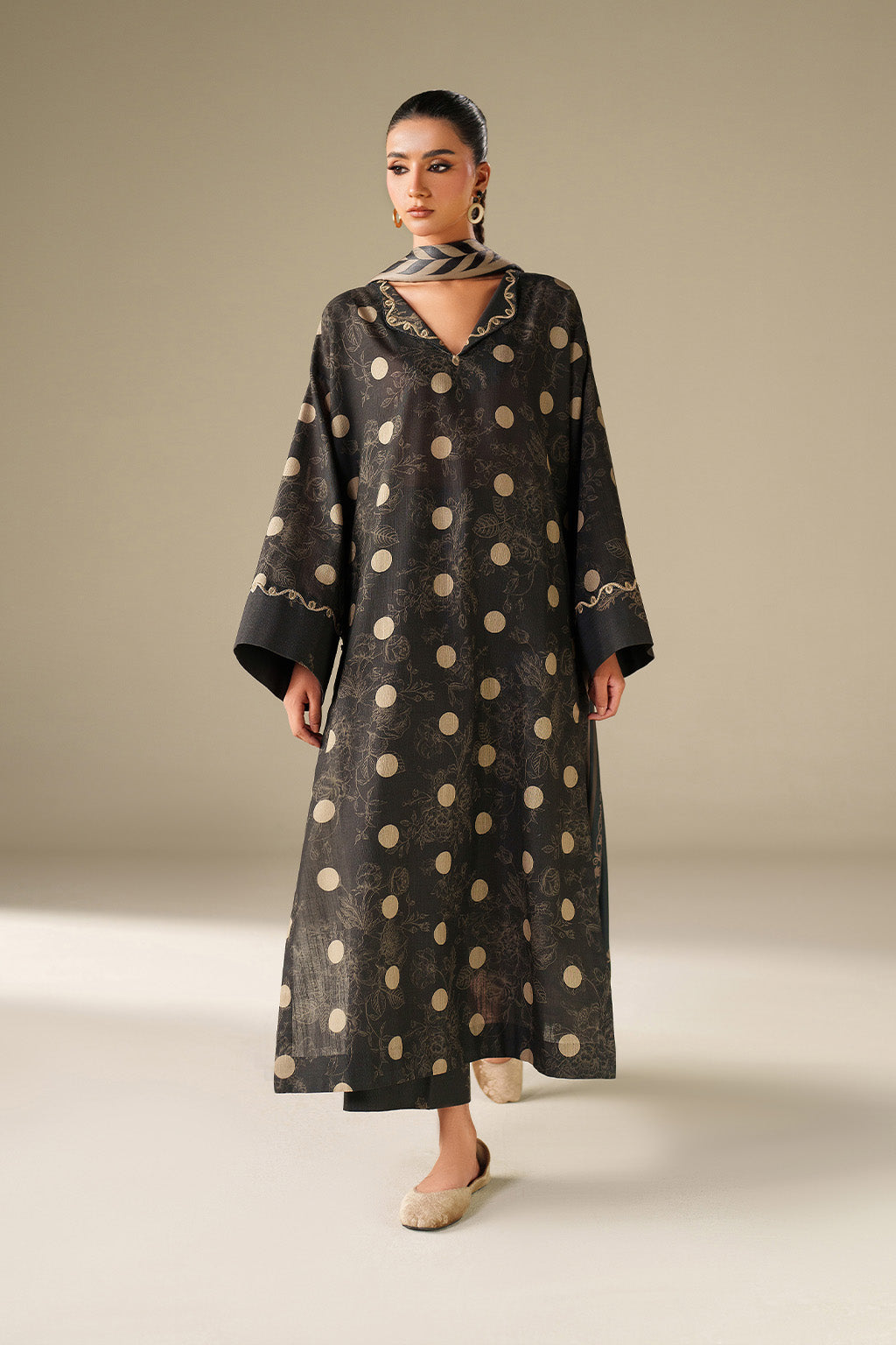 UE-571 Printed Khaddar