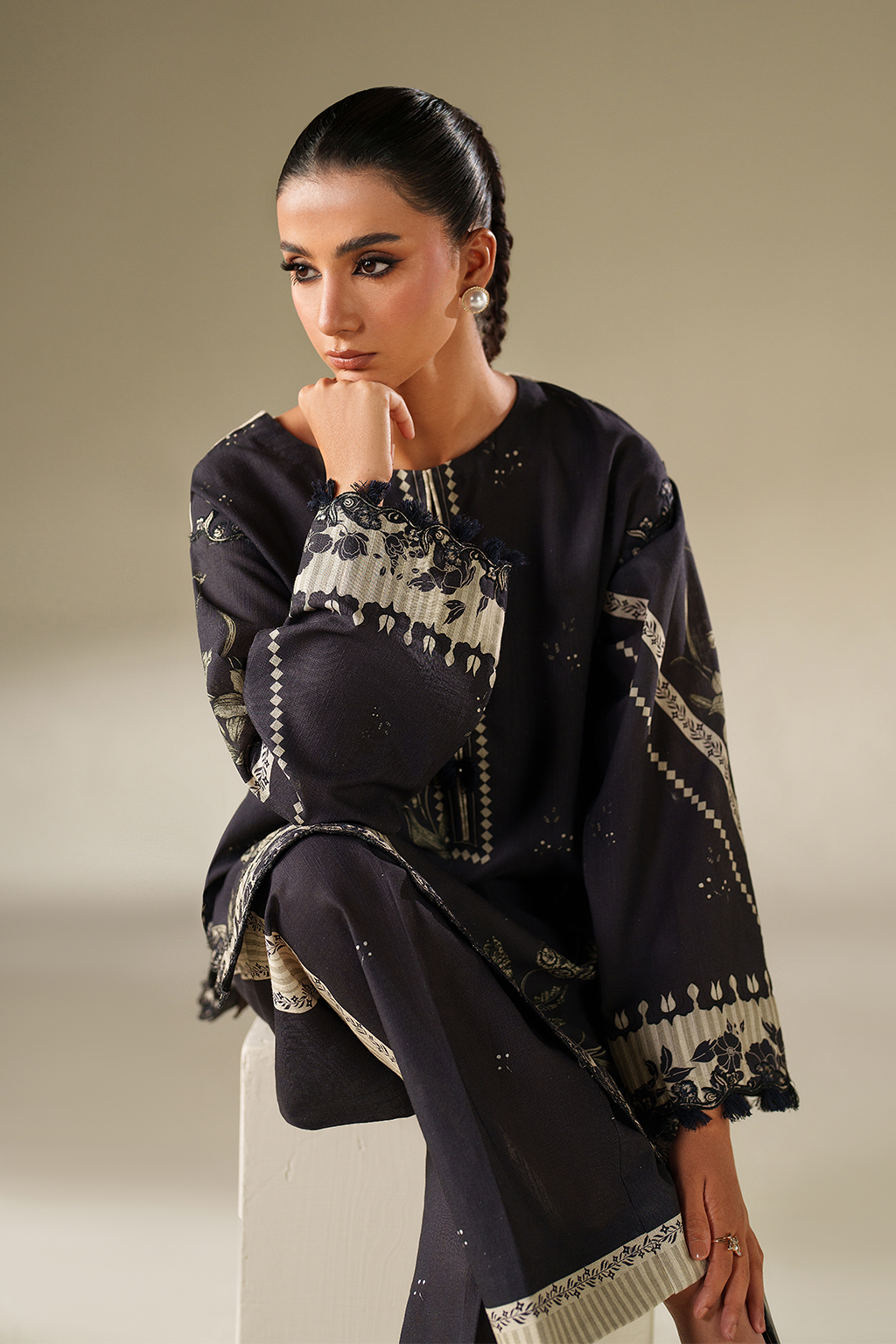 IP-341 Printed Khaddar