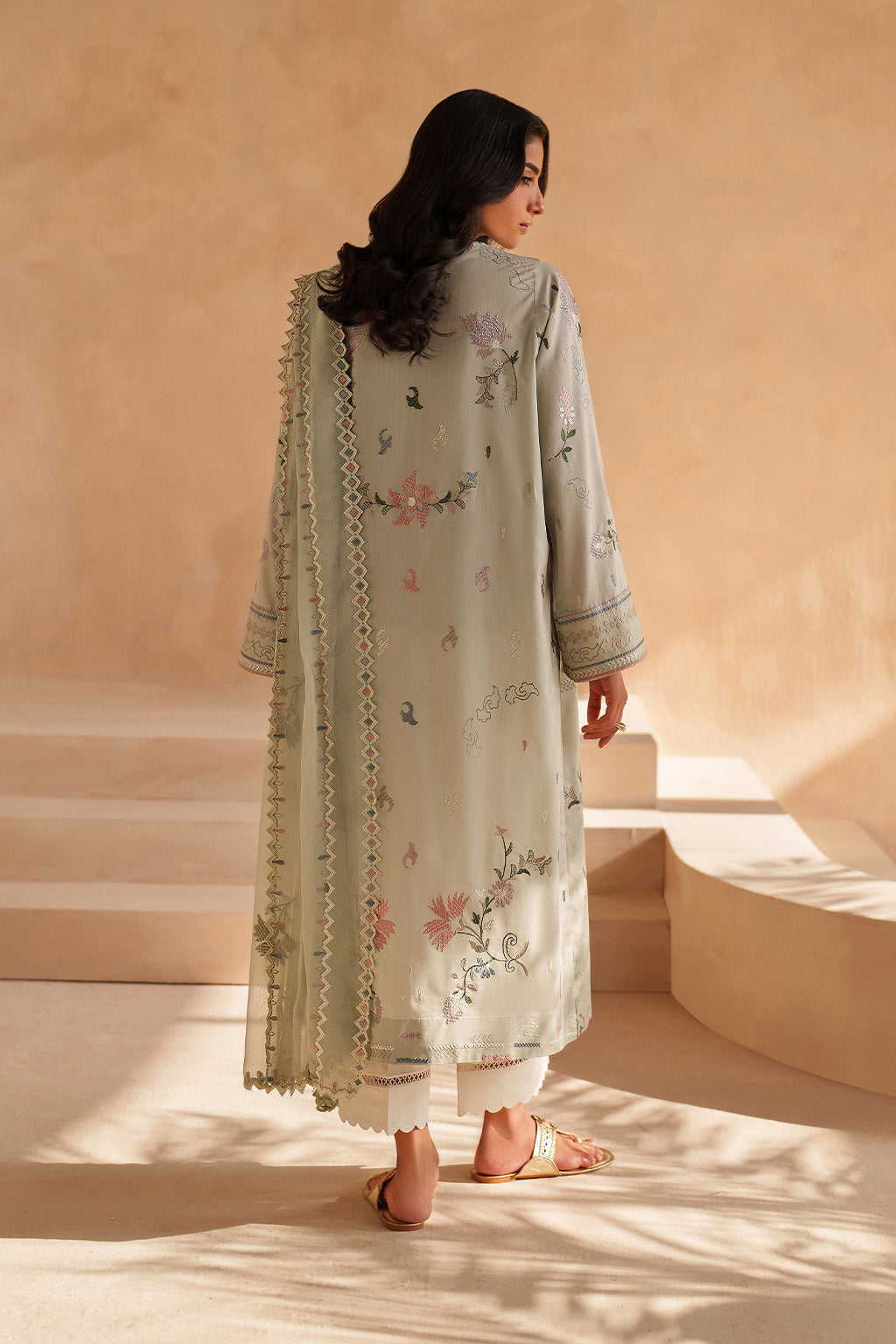 UE-597 Embroidered Lawn