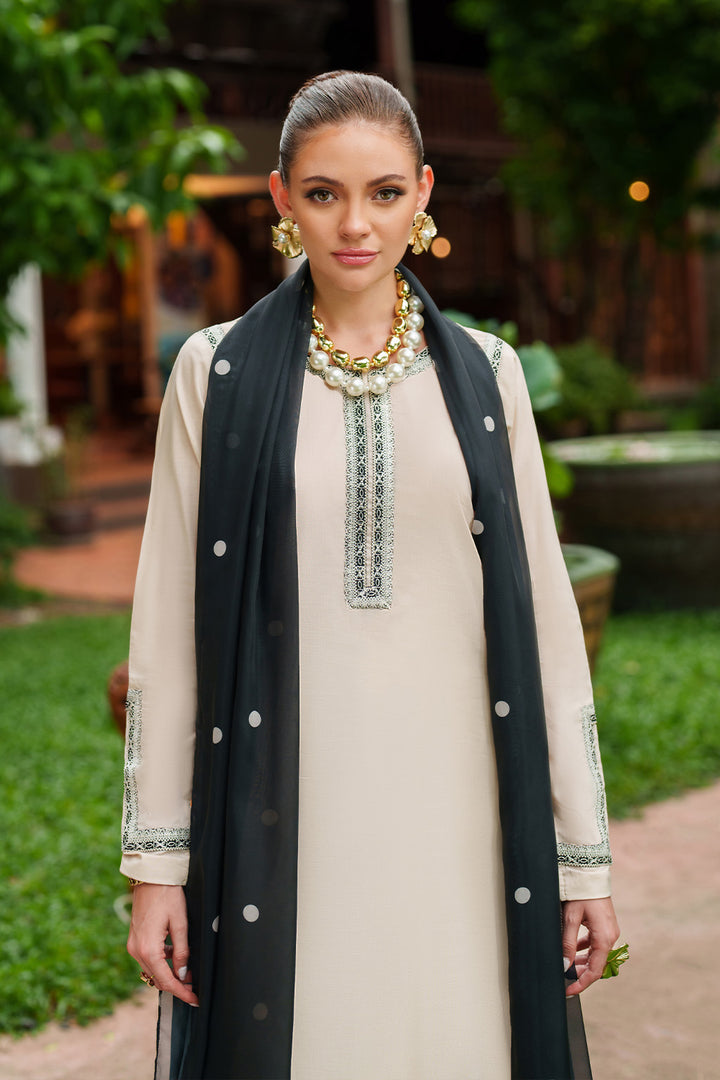 UE-515 Dyed Plain Lawn