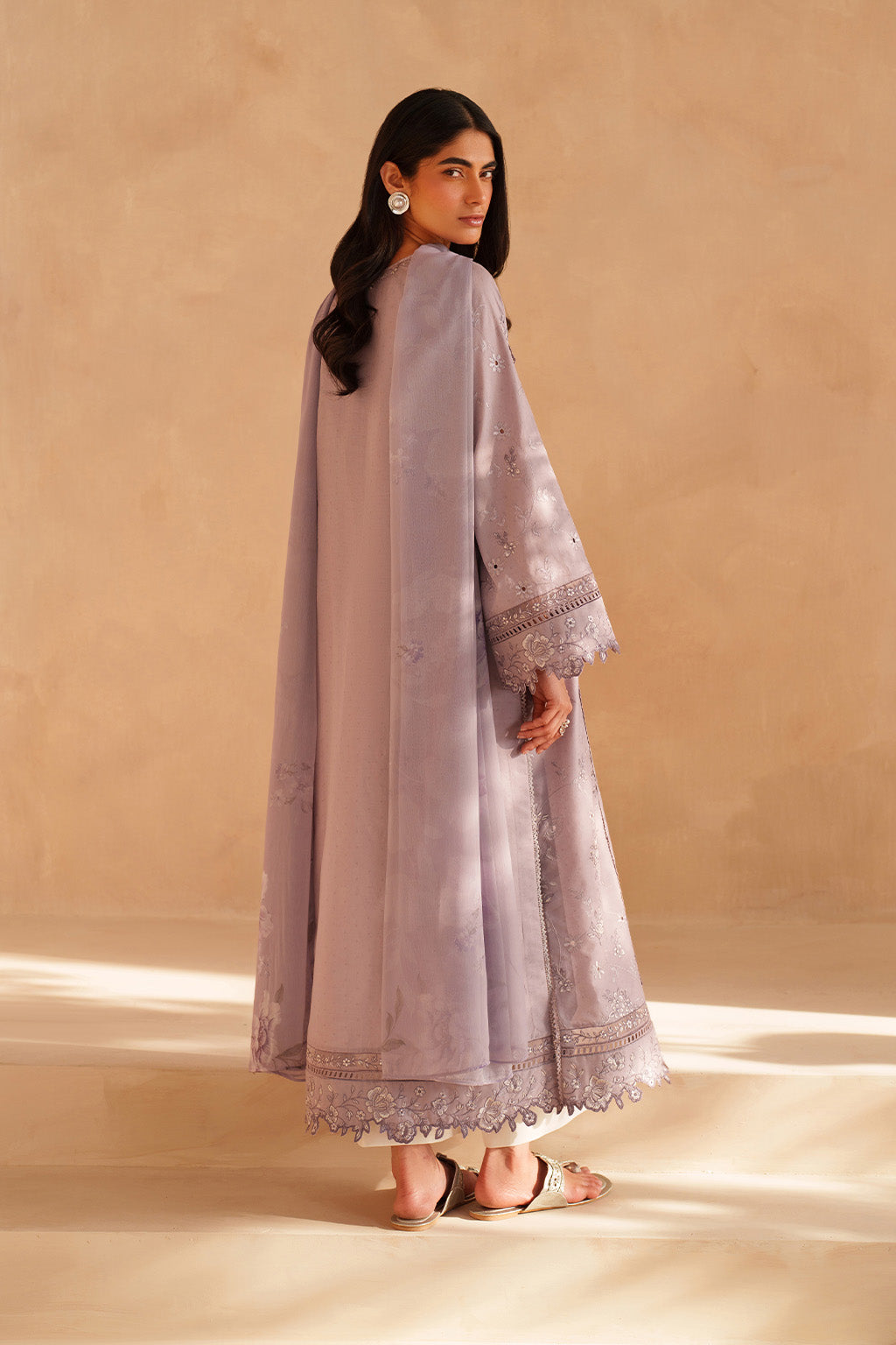 UE-601 Embroidered Lawn