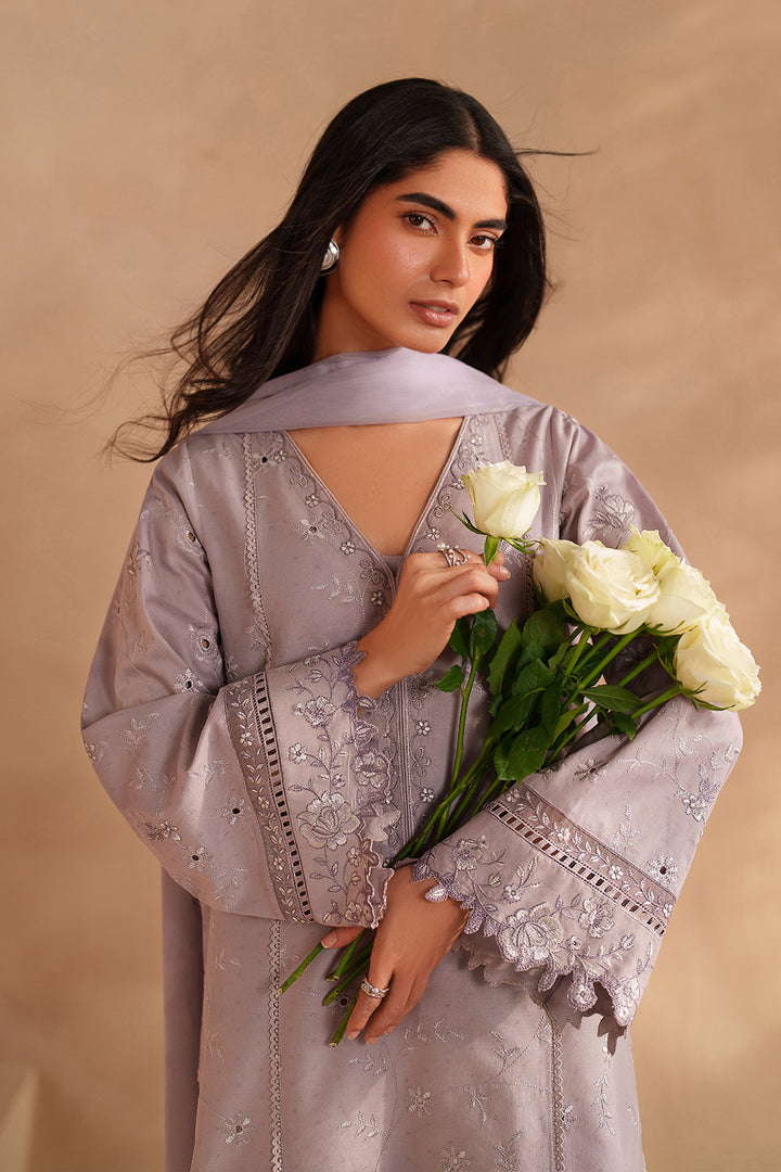 UE-601 Embroidered Lawn