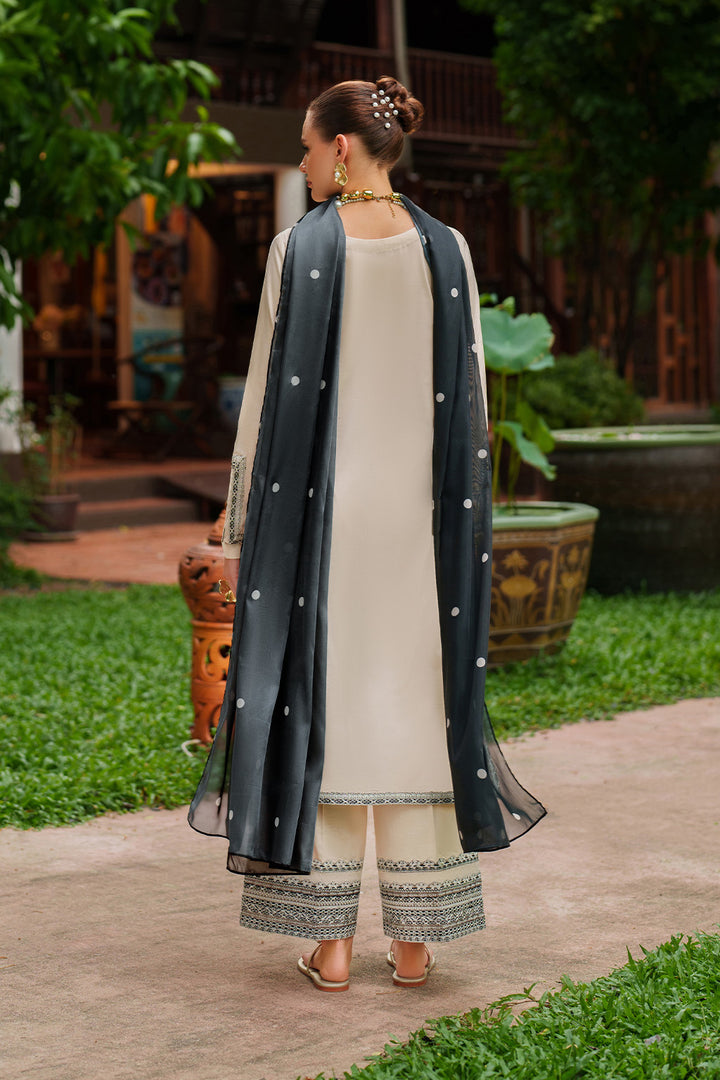 UE-515 Dyed Plain Lawn