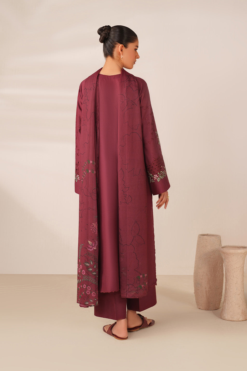 UE-610 Embroidered Lawn
