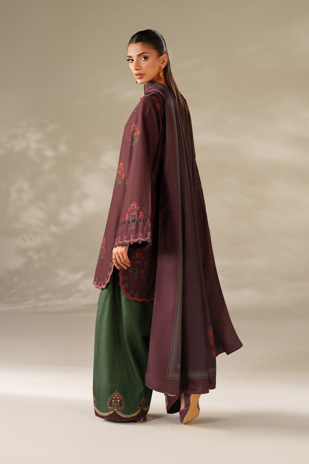 UE-562  Printed Khaddar