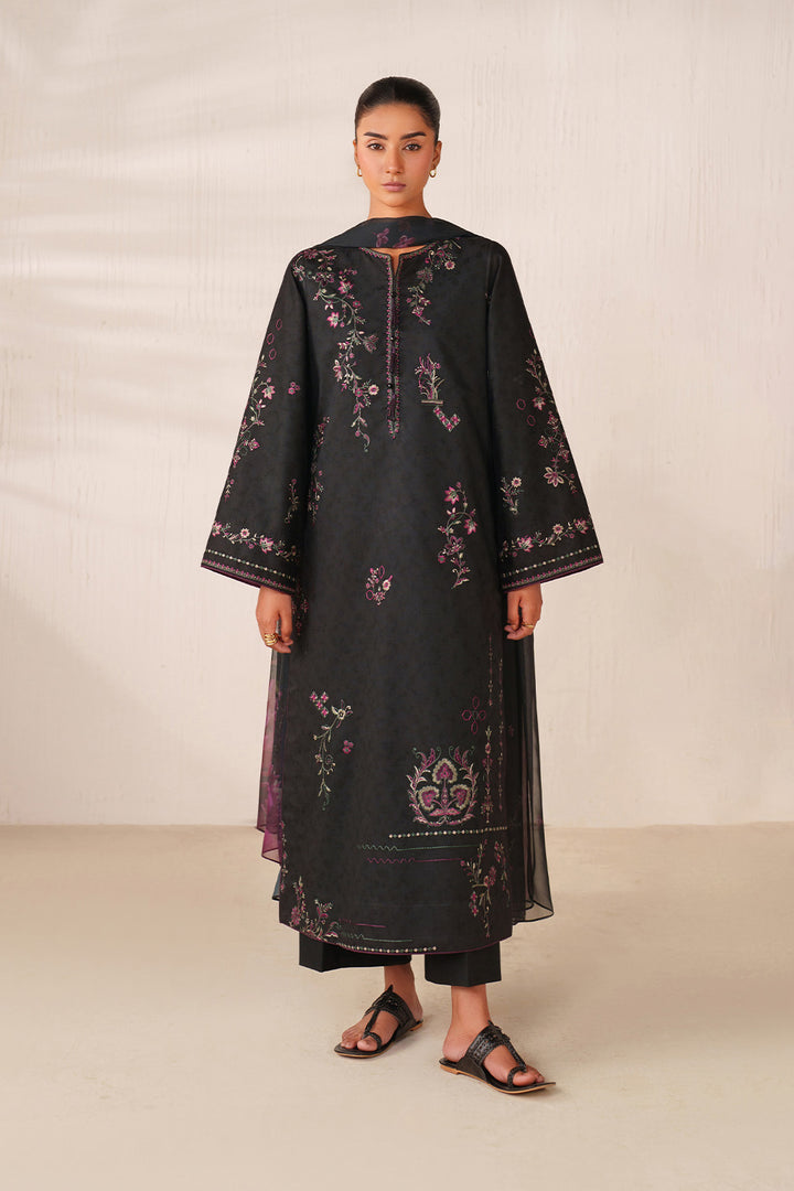 UE-595 Embroidered Lawn