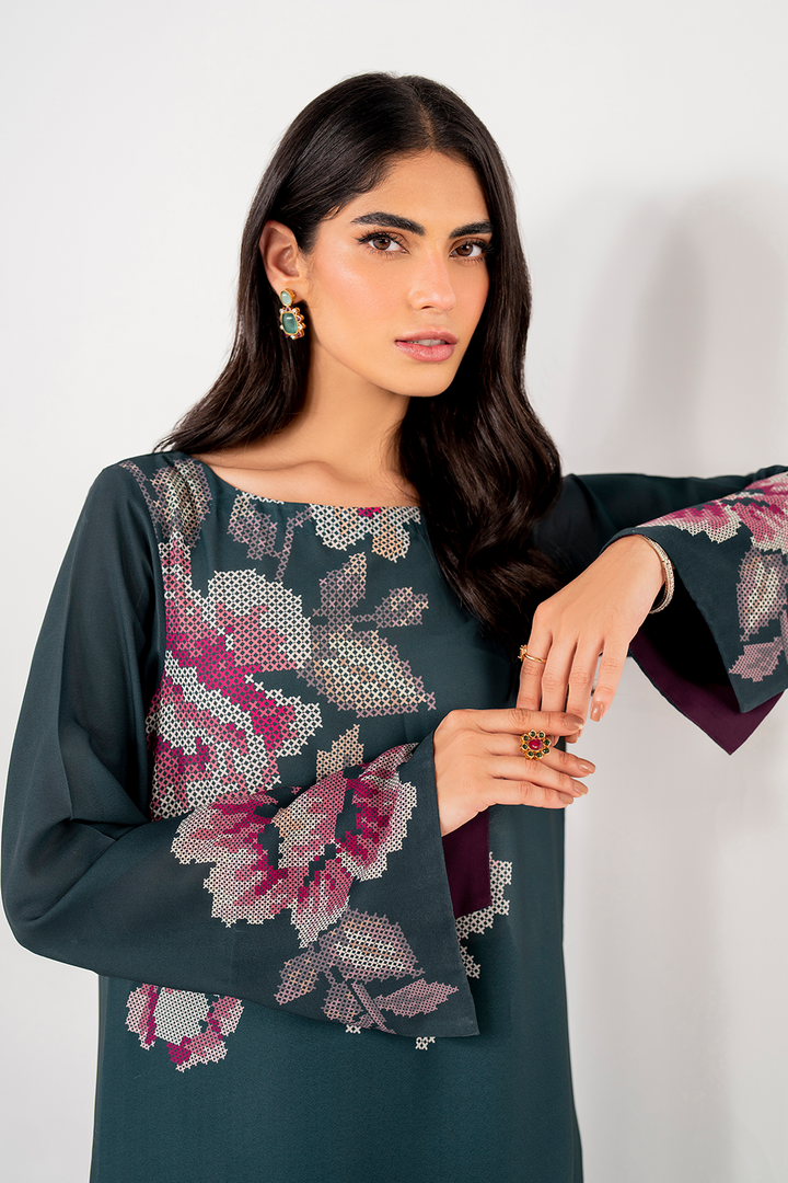 IP-240 Printed Georgette - Iznik