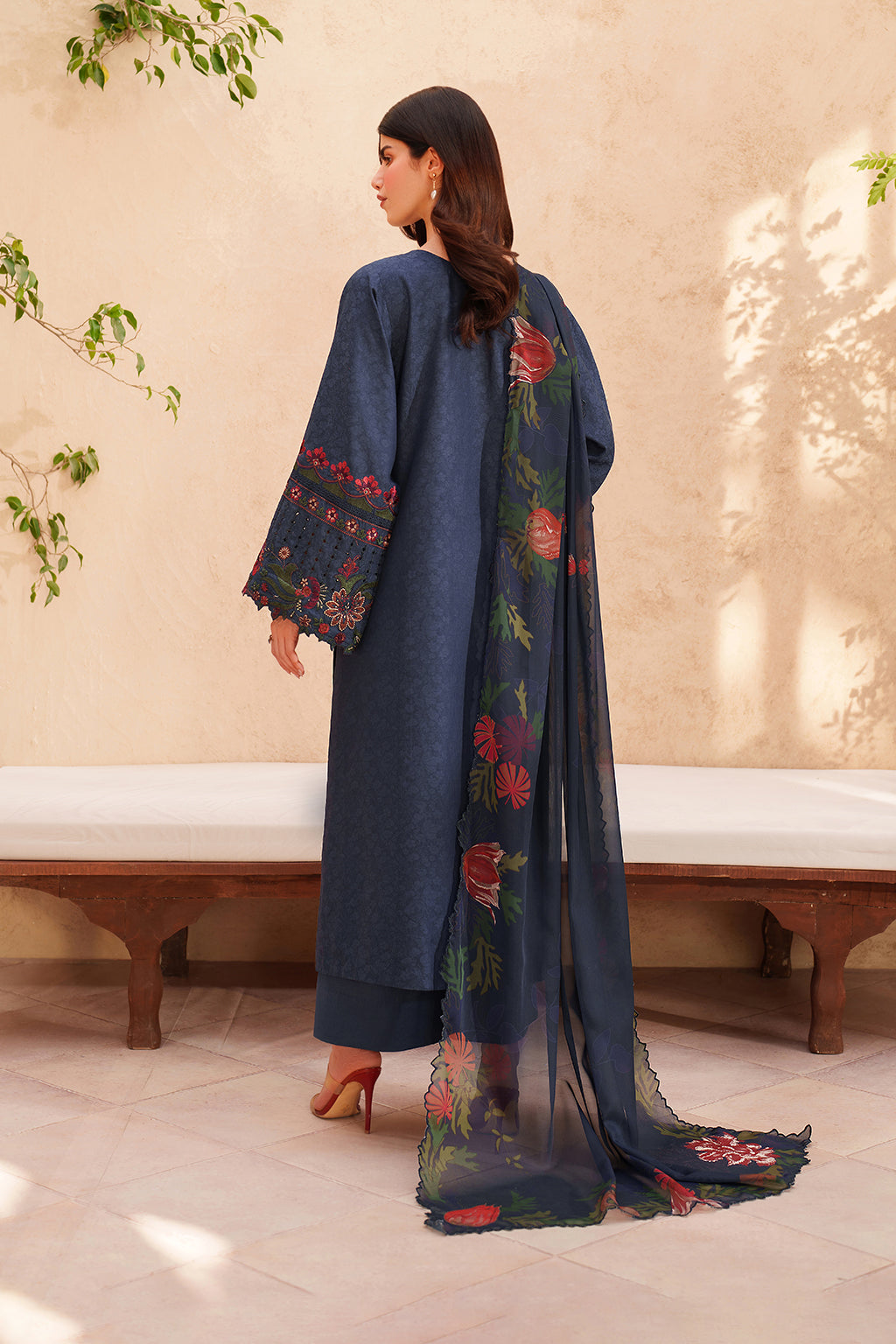 EL-01 Embroidered Lawn