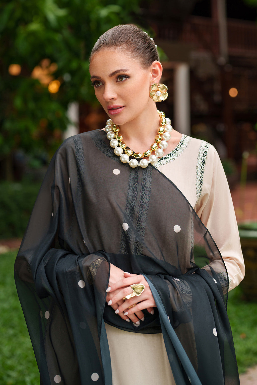 UE-515 Dyed Plain Lawn