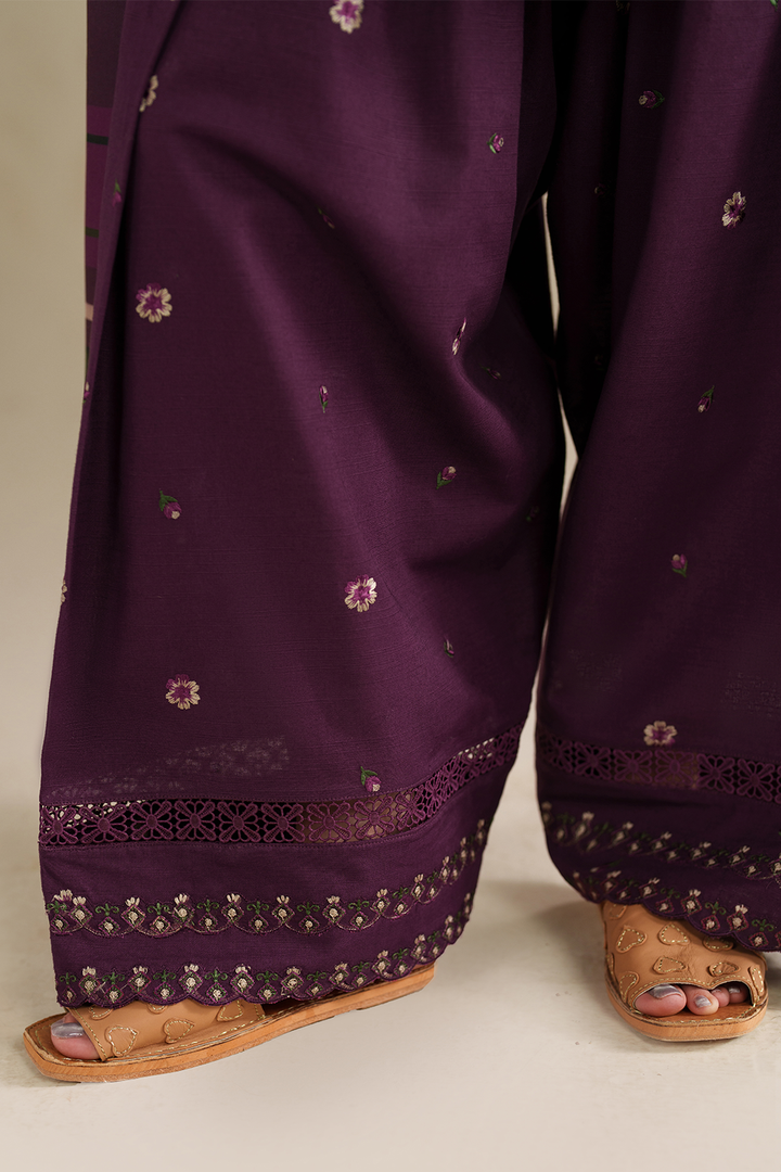 UE-576 Embroidered Khaddar