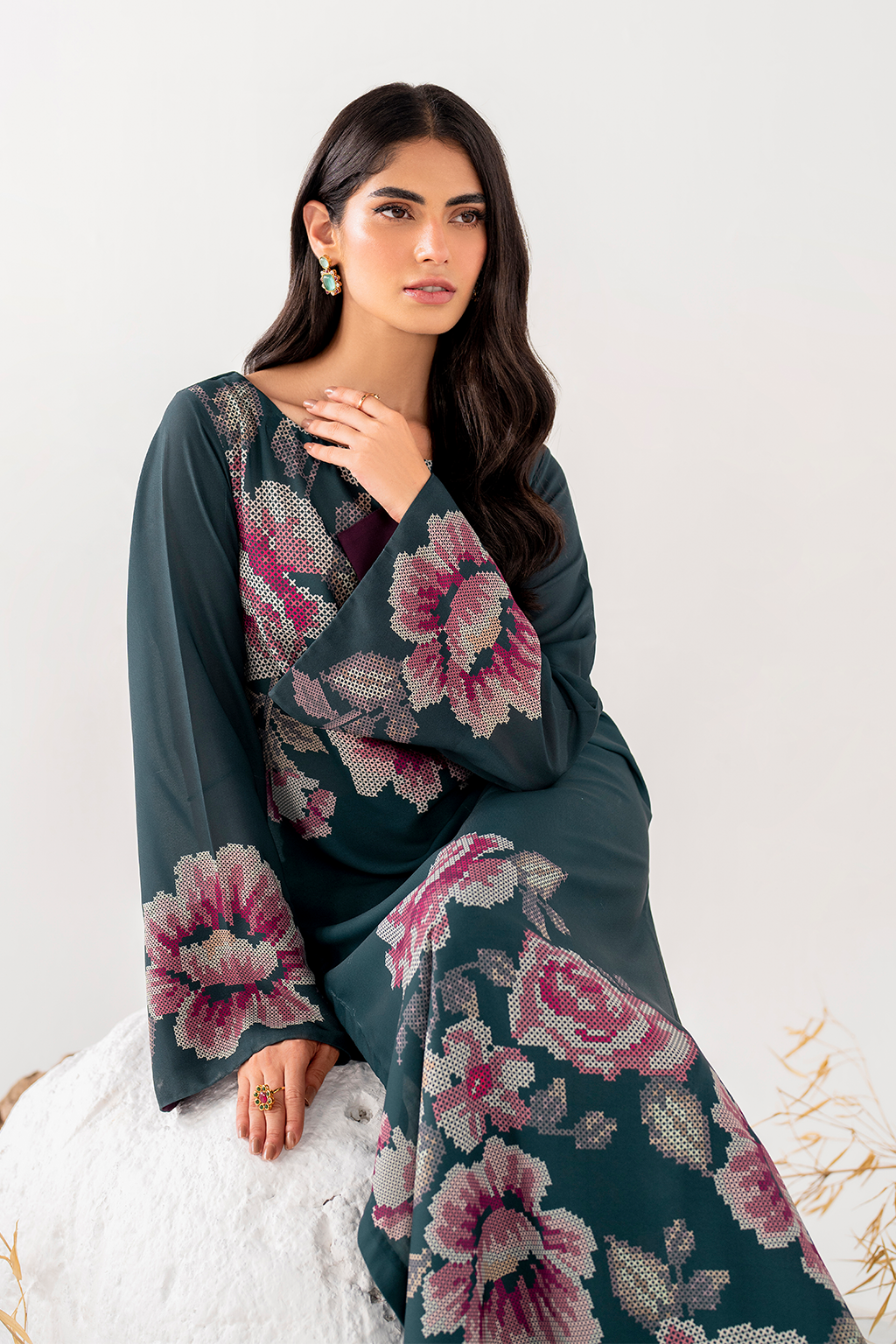 IP-240 Printed Georgette - Iznik