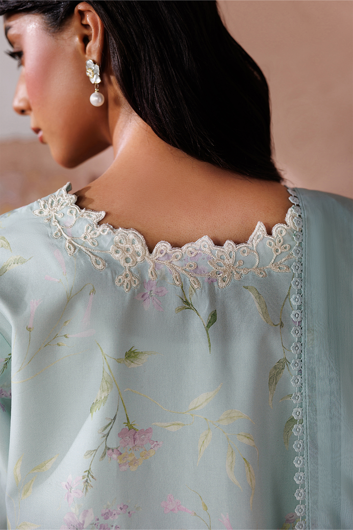 UE-705 Printed Lawn