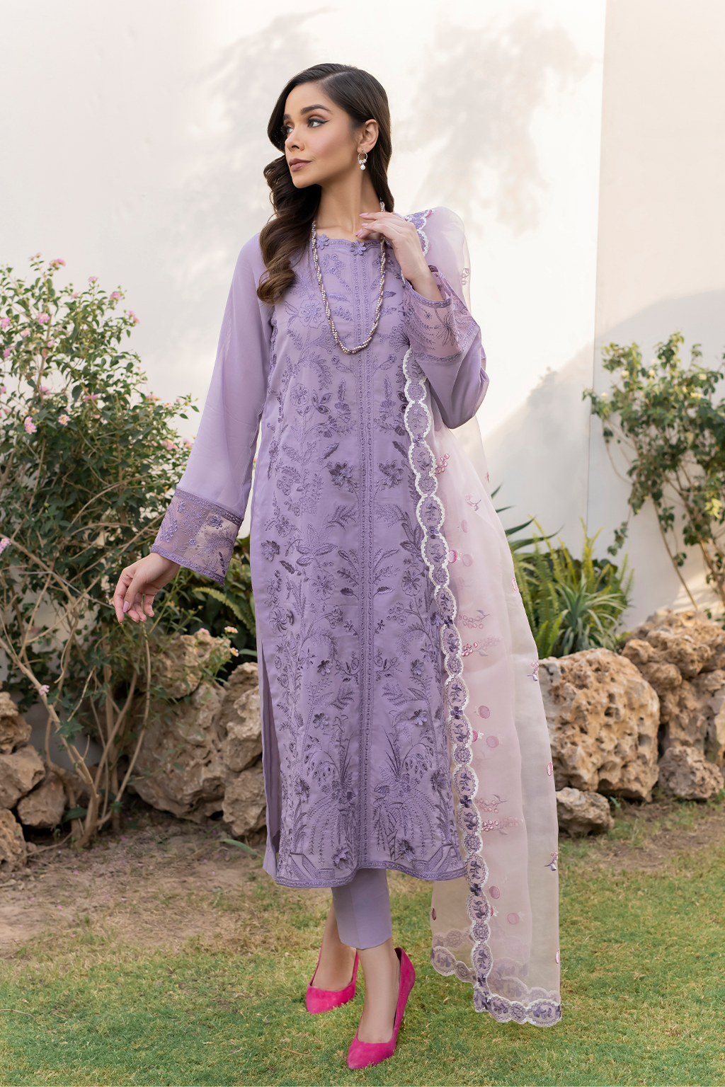 UE-155 Embroidered Lawn