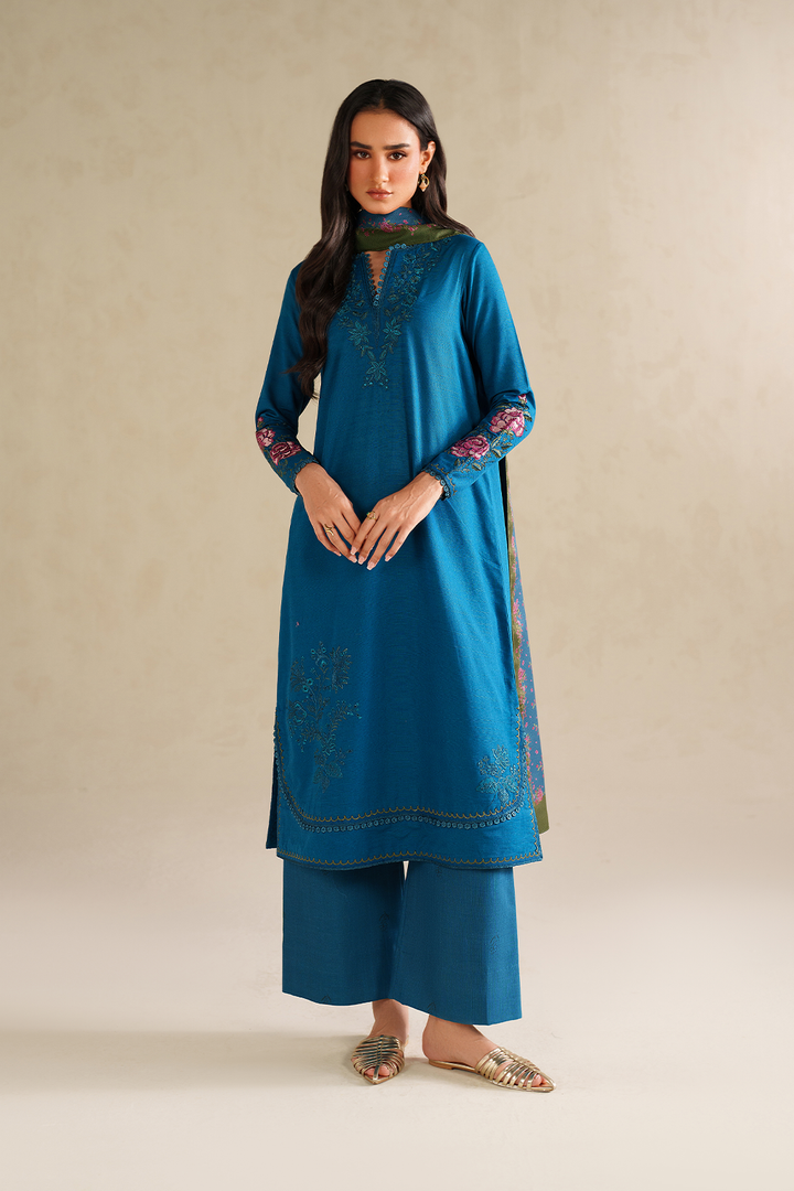 UE-577 Embroidered Khaddar - Iznik