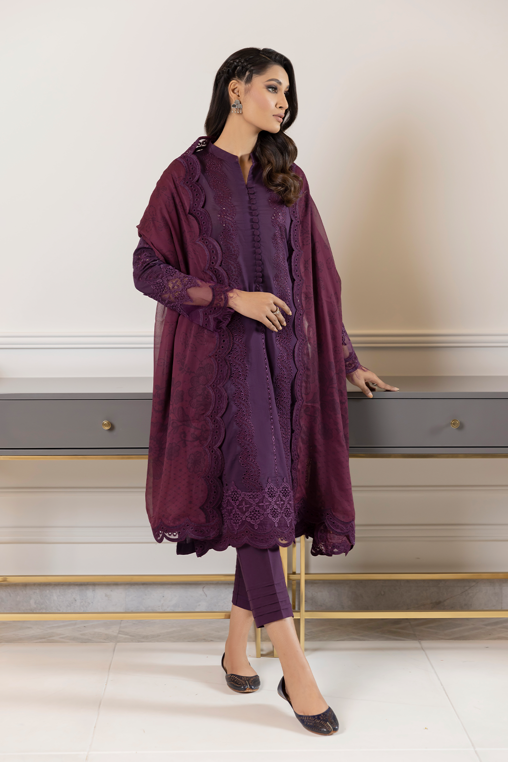 UE-108 Embroidered Lawn