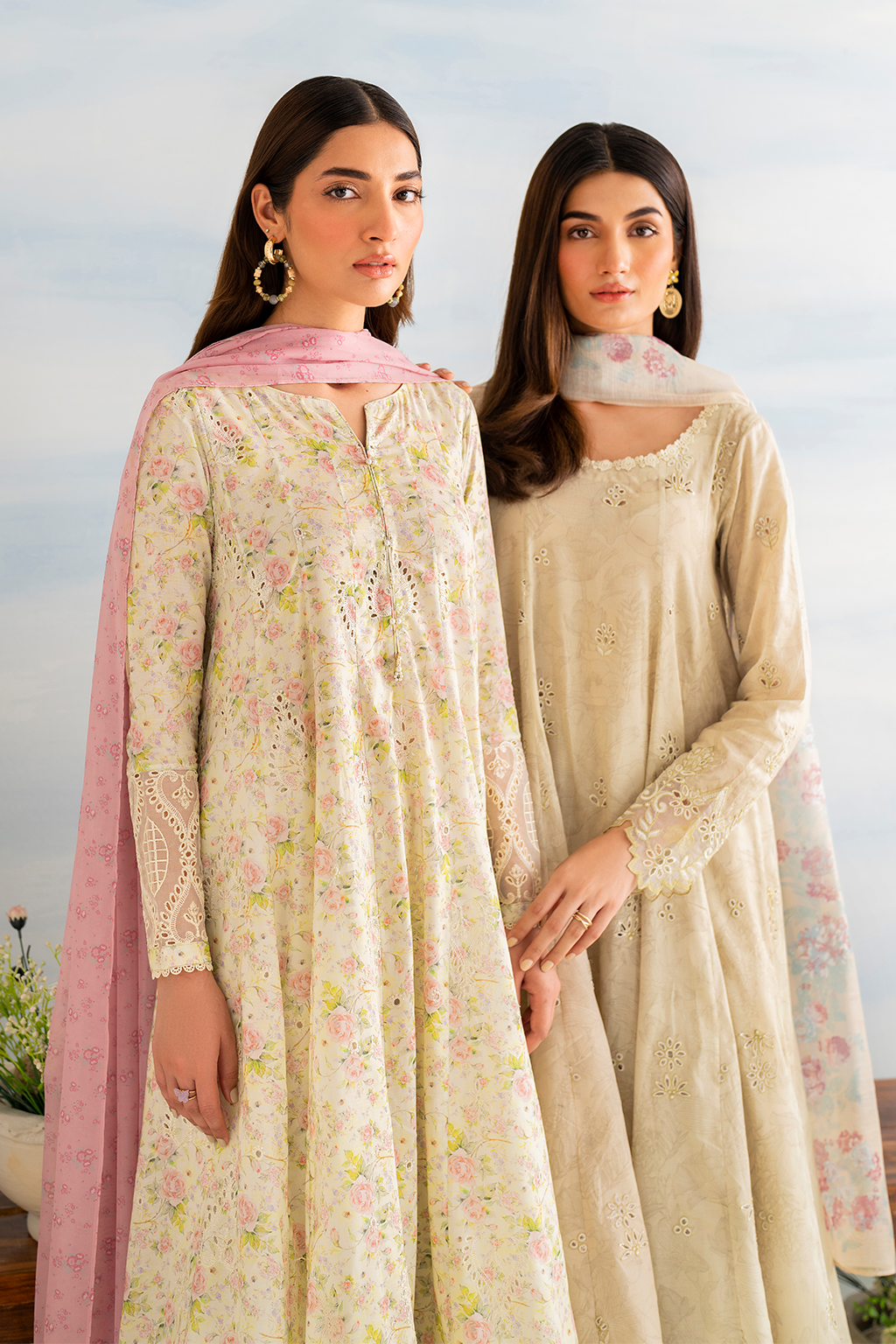 IGL-03 Embroidered Lawn