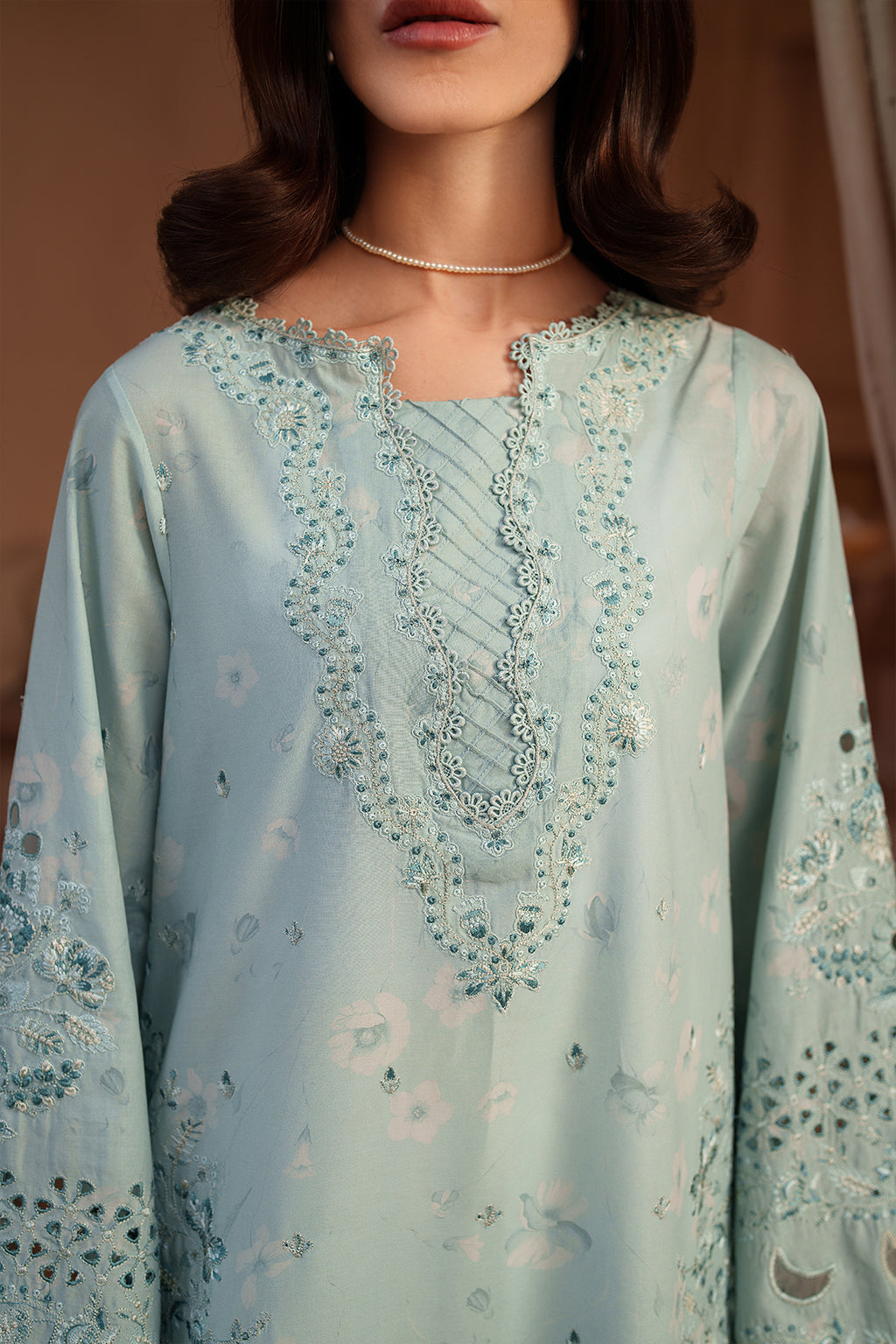 EL-05 Embroidered Lawn