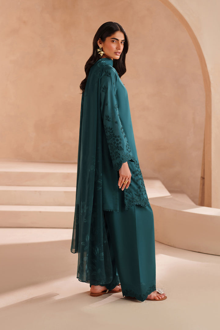 UE-594  Embroidered Lawn