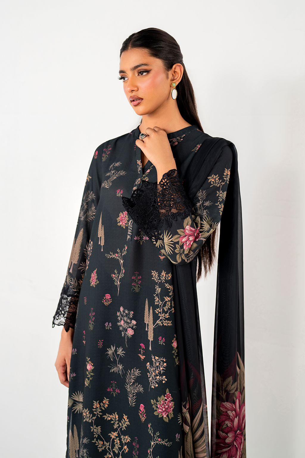 IP-245 Printed Georgette - Iznik